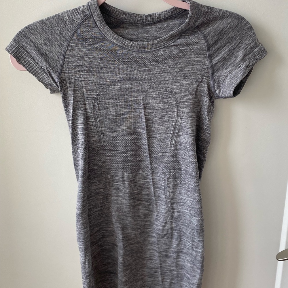 Lululemon tshirt athletic